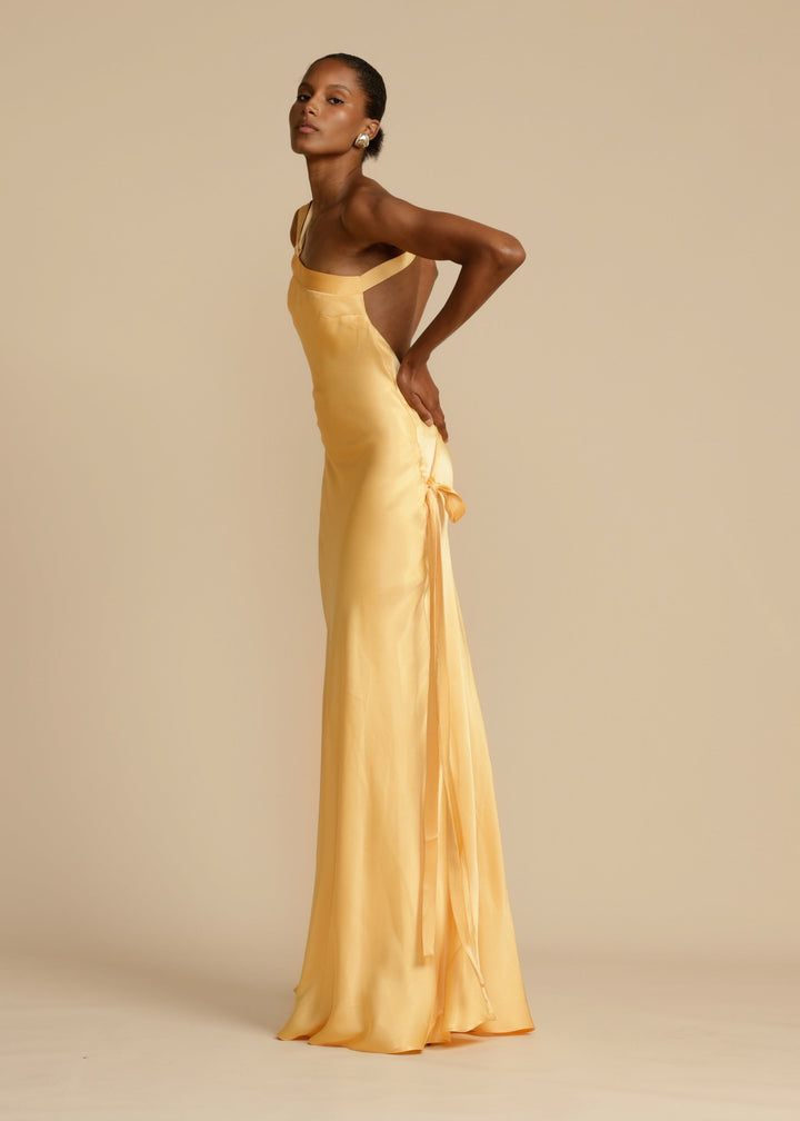 Alina™ | Maxikleid mit einem Schulterträger aus Satin