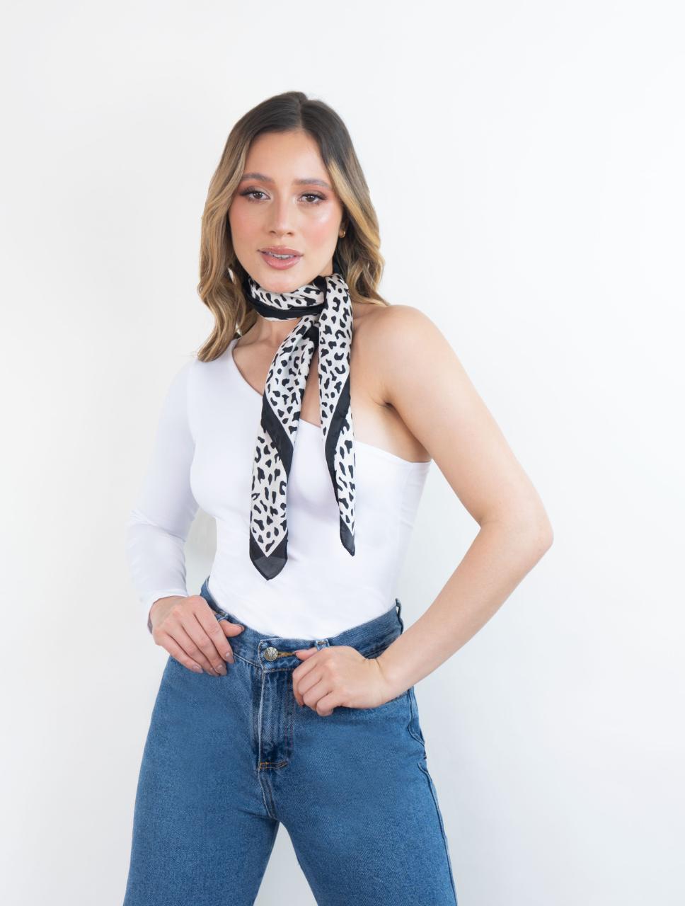 Deravyn™ | Ein-Schulter Bodysuit