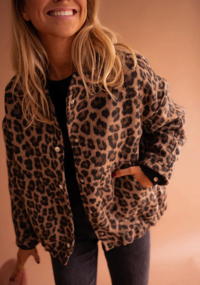 Quenla™ | Kühne Leopardjacke