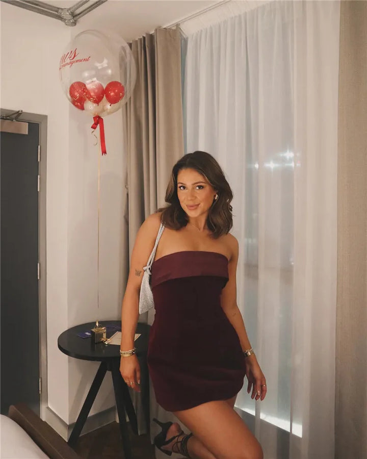Feminova™ | Off-Shoulder Mini-Kleid