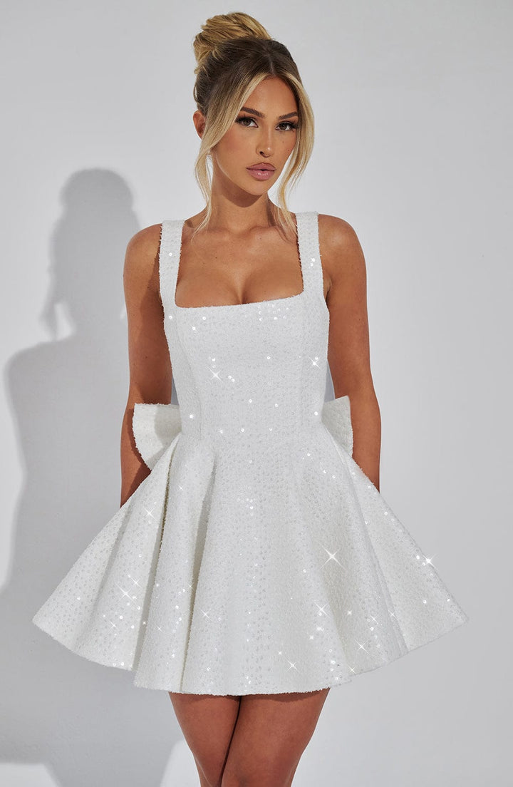 Luniva™ | Fliegenkleid Mini