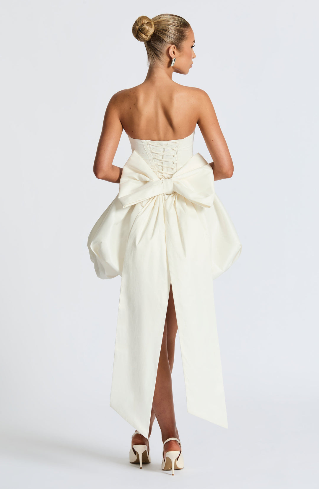 Nerina™ | Bogen-Rücken Bubble Mini Kleid