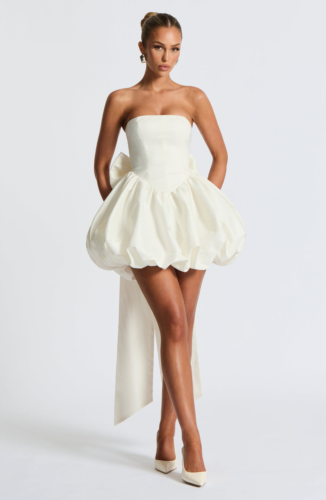 Nerina™ | Bogen-Rücken Bubble Mini Kleid